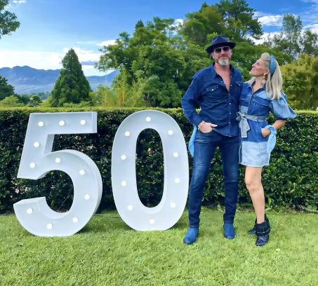 Vintage Marquee LED Bulbs Signs