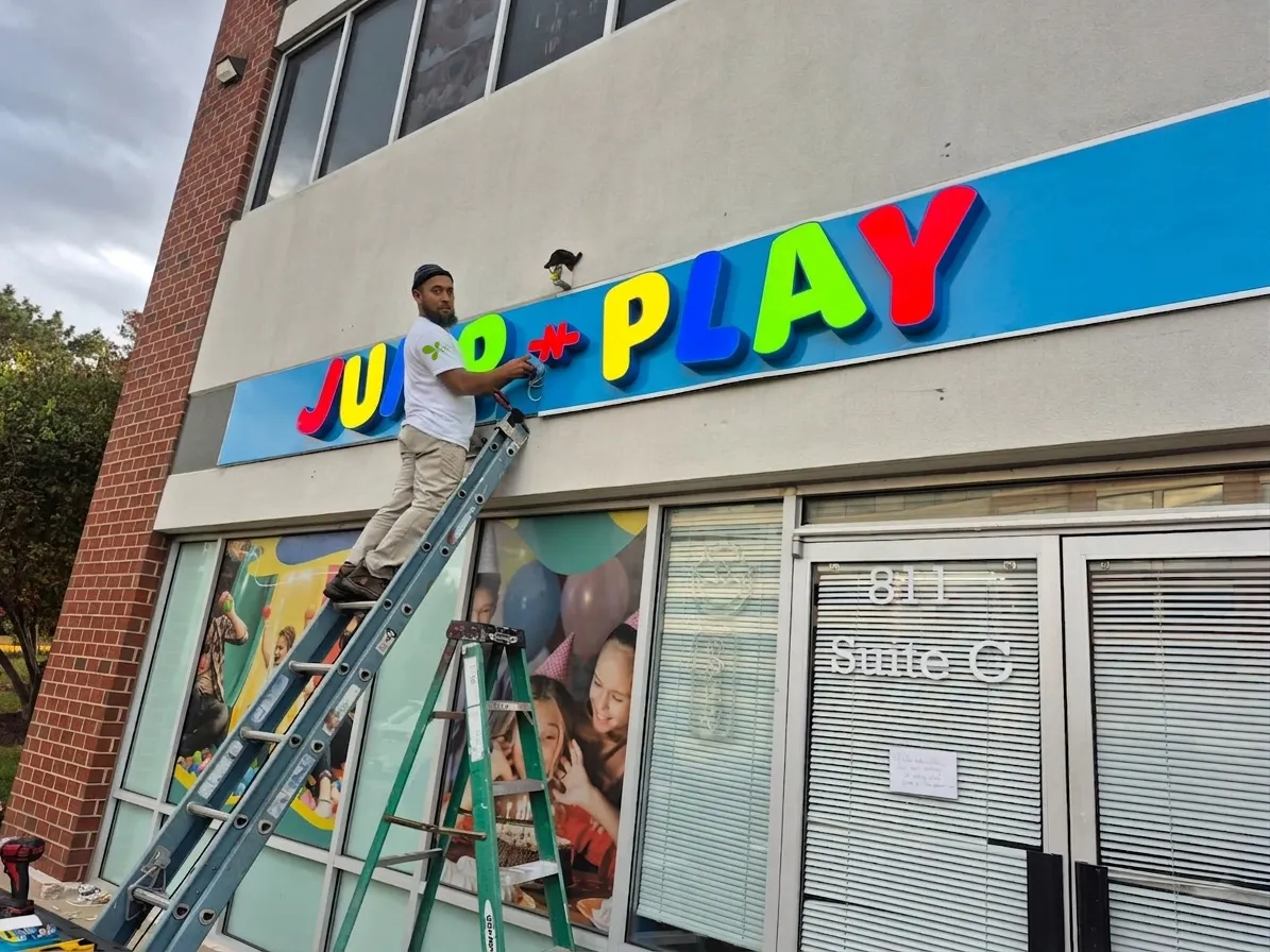 Storefront LED Letters